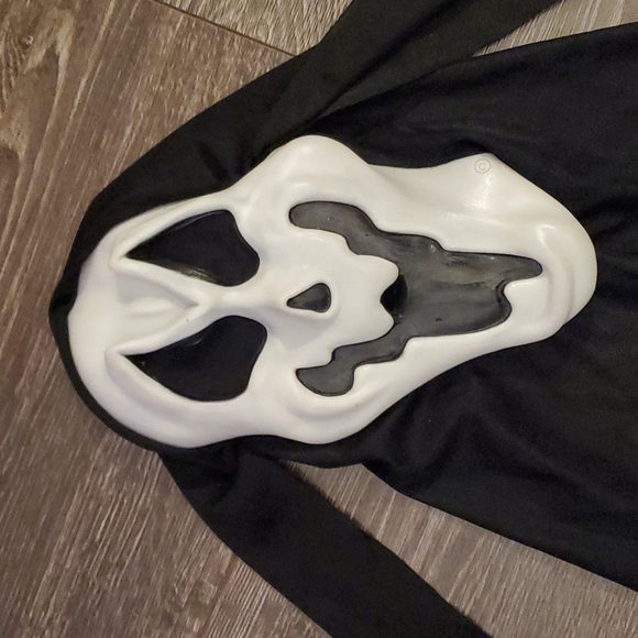 🖤 VTG Scream Ghost Face Mask Easter Unlimited 💚 Glows in the Dark - Picture 2 of 5